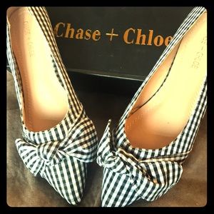 NWT CHASE + CHLOE DALENA FLATS